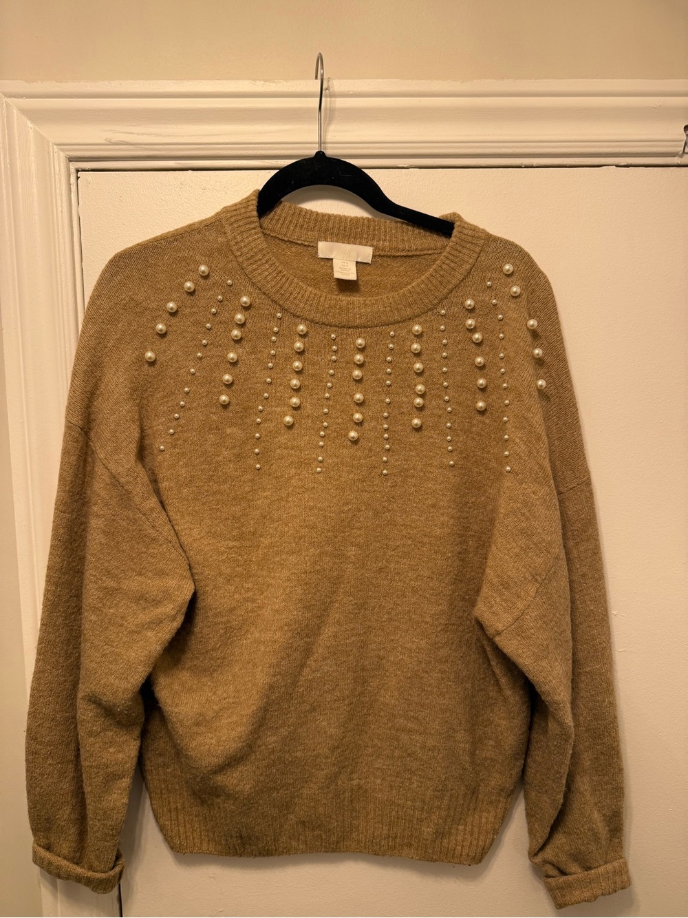 Women’s H&M Pearl-Embellished Crewneck Sweater in Tan size SMALL